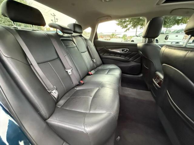 2016 INFINITI Q70L 3.7X