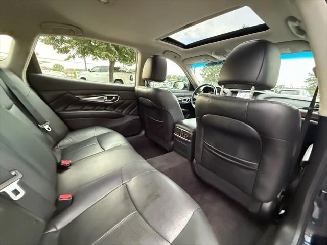 2016 INFINITI Q70L 3.7X