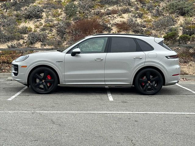 2025 Porsche Cayenne E-Hybrid S