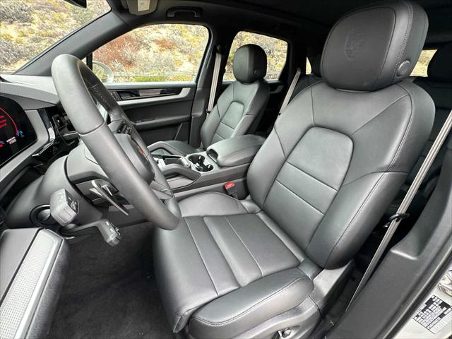 2025 Porsche Cayenne E-Hybrid S