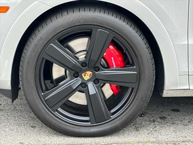 2025 Porsche Cayenne E-Hybrid S