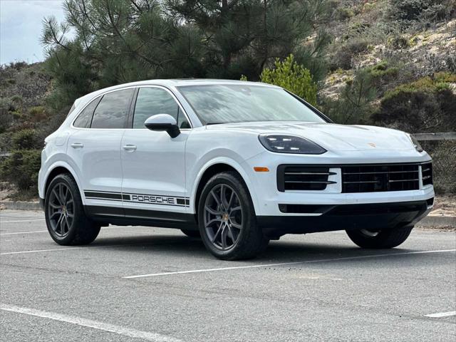 2025 Porsche Cayenne AWD