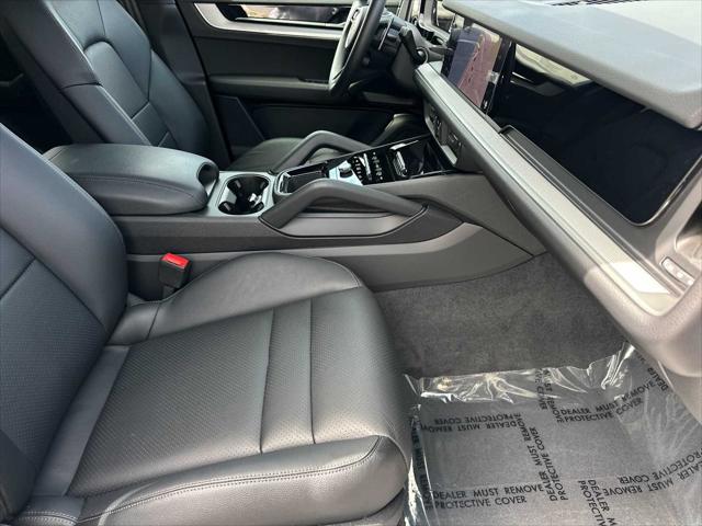 2025 Porsche Cayenne AWD