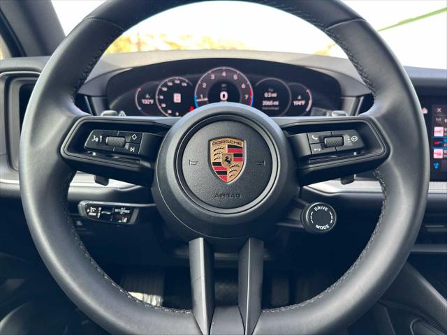 2025 Porsche Cayenne AWD