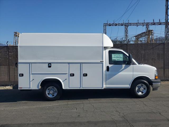 2025 Chevrolet Express Cutaway Work Van
