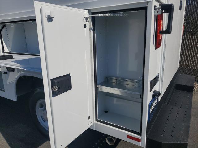 2025 Chevrolet Express Cutaway Work Van
