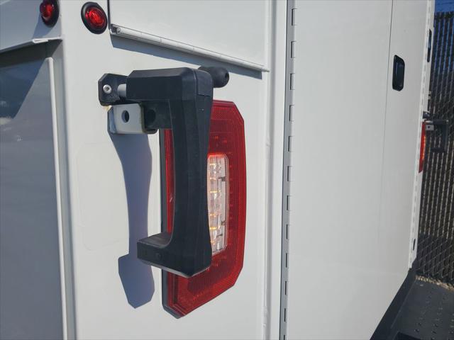 2025 Chevrolet Express Cutaway Work Van