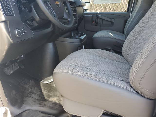 2025 Chevrolet Express Cutaway Work Van