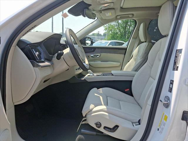 2026 Volvo XC90 B6 Ultra Dark Theme 7-Seater