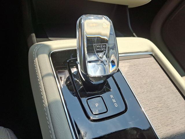 2026 Volvo XC90 B6 Ultra Dark Theme 7-Seater
