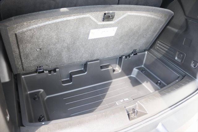 2023 Chevrolet Traverse AWD LT Cloth