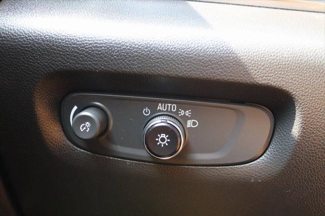 2023 Chevrolet Traverse AWD LT Cloth