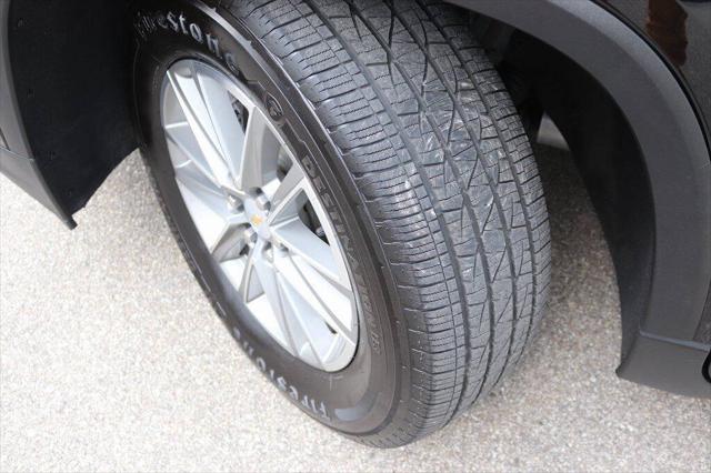 2023 Chevrolet Traverse AWD LT Cloth