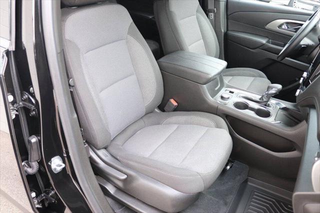 2023 Chevrolet Traverse AWD LT Cloth