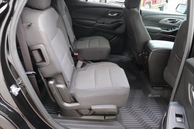 2023 Chevrolet Traverse AWD LT Cloth