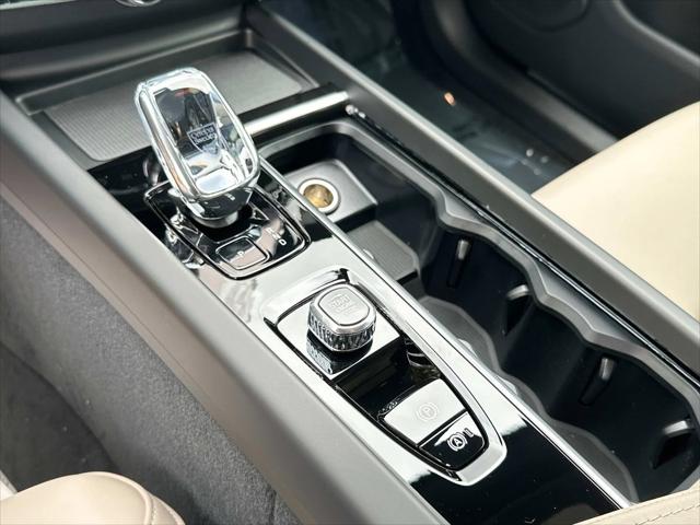 2026 Volvo XC60 B5 Core