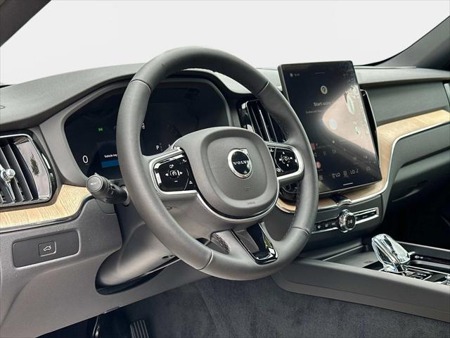 2026 Volvo XC60 B5 Core