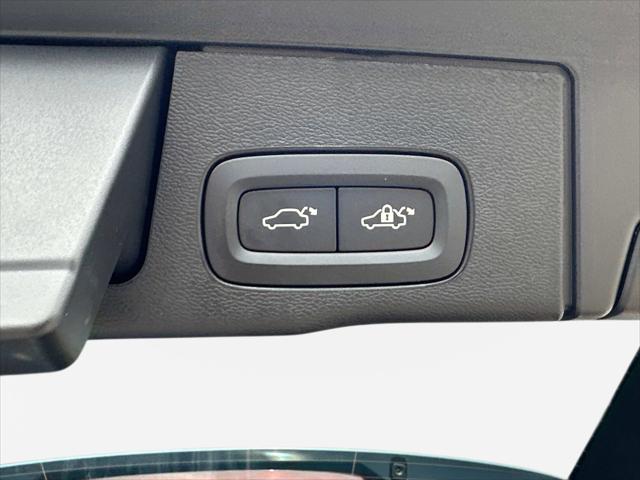 2026 Volvo XC60 B5 Core