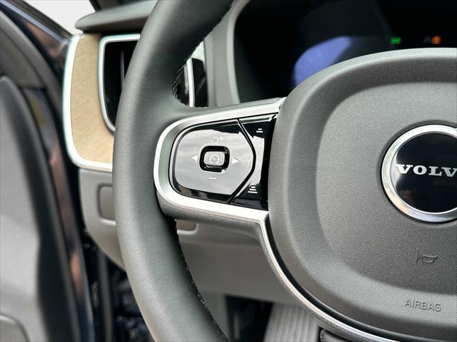 2026 Volvo XC60 B5 Core
