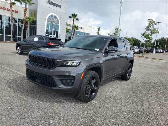 2023 Jeep Grand Cherokee Altitude 4x2