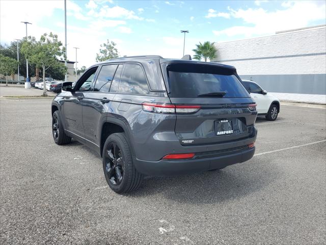 2023 Jeep Grand Cherokee Altitude 4x2