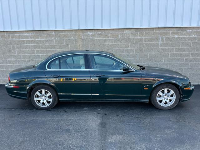 2004 Jaguar S-Type V6's photo