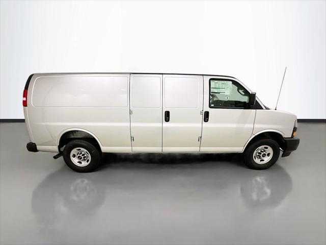 2025 GMC Savana Cargo RWD 2500 Extended Wheelbase Work Van