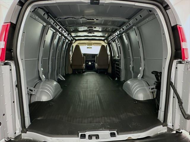 2025 GMC Savana Cargo RWD 2500 Extended Wheelbase Work Van