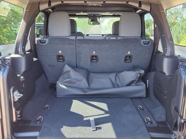 2025 Jeep Wrangler 4-Door Summit 4x4