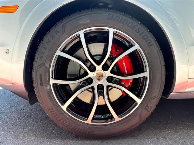 2025 Porsche Cayenne GTS