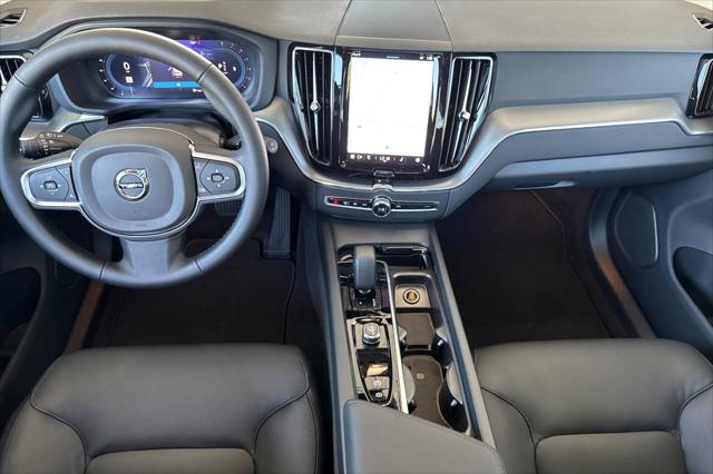 2025 Volvo XC60 B5 Core