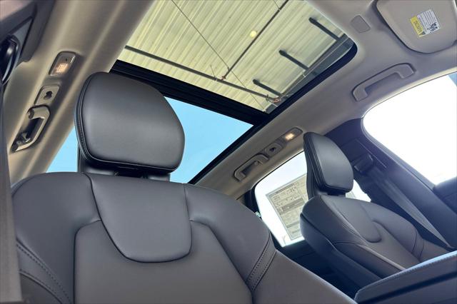 2025 Volvo XC60 B5 Core