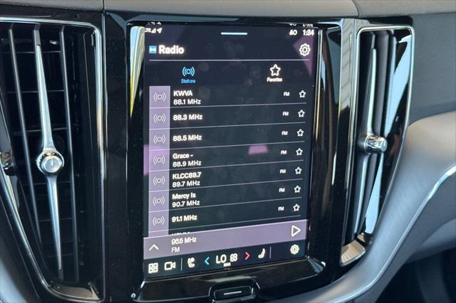 2025 Volvo XC60 B5 Core