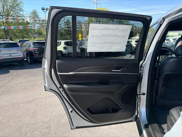 2025 Jeep Grand Cherokee L Limited 4x4