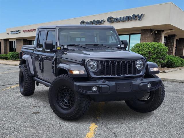 2024 Jeep Gladiator Nighthawk