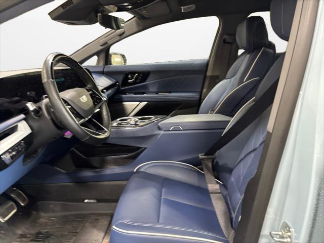 2025 Cadillac iQ Sport 2 AWD