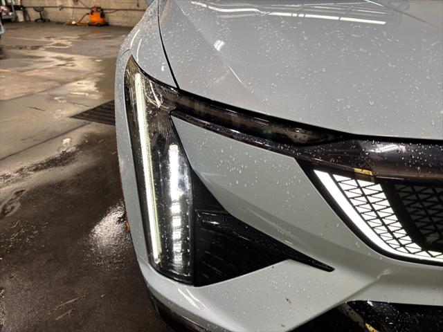 2025 Cadillac iQ Sport 2 AWD