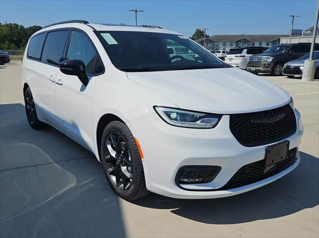 2025 Chrysler Pacifica PACIFICA LIMITED