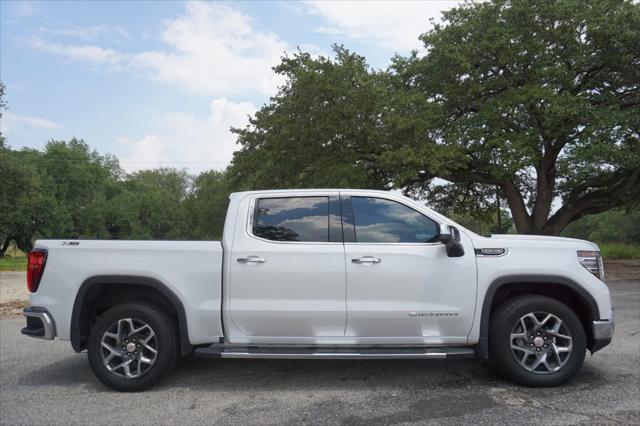2023 GMC Sierra 1500 4WD Crew Cab Short Box SLT