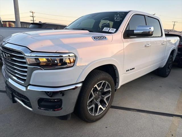 2025 RAM 1500 Laramie Crew Cab 4x4 57 Box