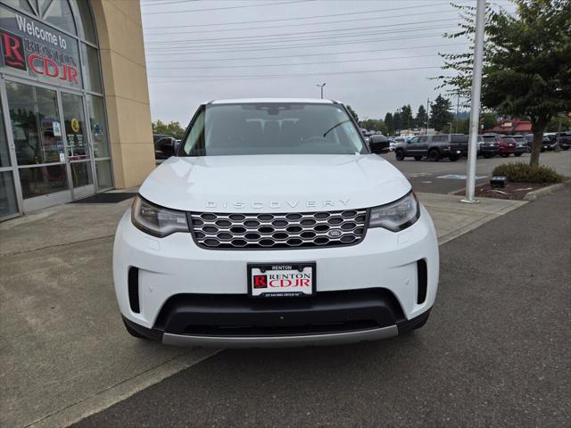 2024 Land Rover Discovery P300 S
