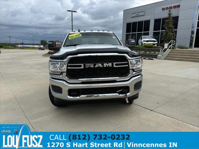 2024 RAM 3500 Tradesman Crew Cab 4x4 8 Box