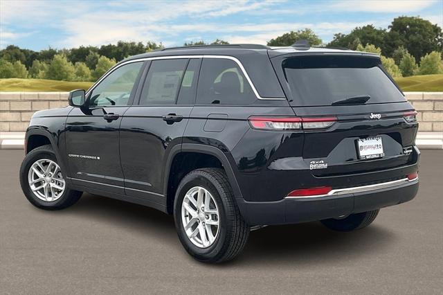 2025 Jeep Grand Cherokee GRAND CHEROKEE LAREDO X 4X4