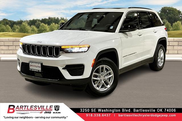 2025 Jeep Grand Cherokee GRAND CHEROKEE LAREDO X 4X4
