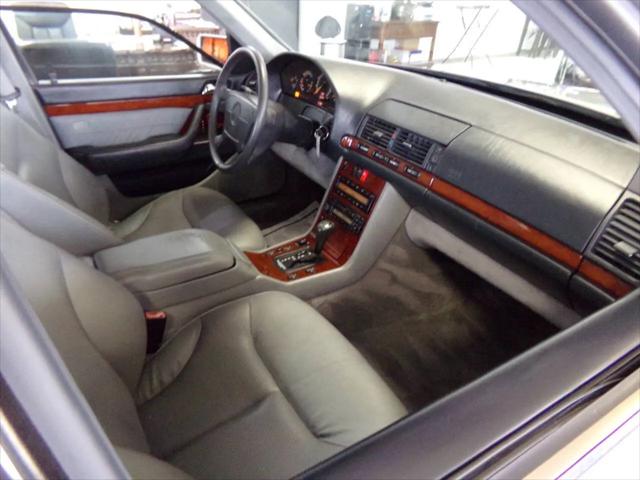 1997 Mercedes-Benz S 320 Base LWB