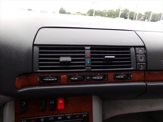 1997 Mercedes-Benz S 320 Base LWB