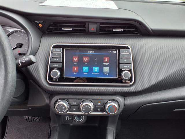 2025 Nissan Kicks S