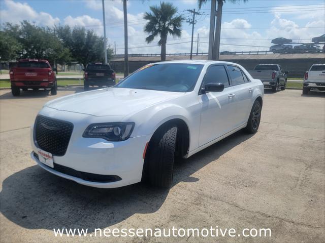 2023 Chrysler 300 Touring