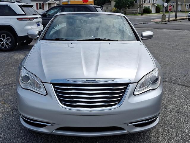 2011 Chrysler 200 Touring