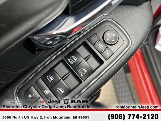 2017 RAM 1500 Night Crew Cab 4x4 57 Box 2017 RAM 1500 Night Crew Cab 4x4 57 Box